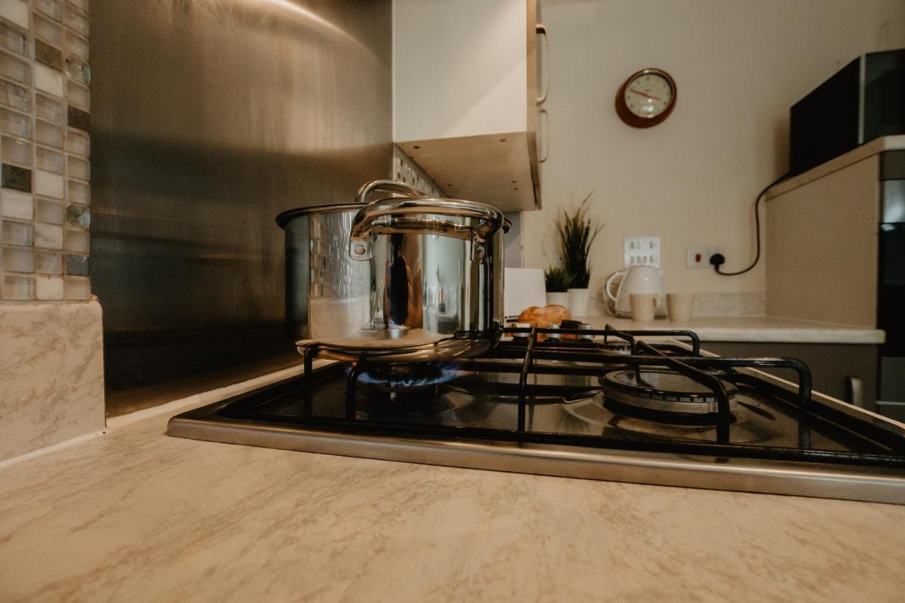 Coyle House, 3 Bed,Corby, Super Kings Or Twins, Driveway, Free Wi-Fi, Corporates Welcome Экстерьер фото
