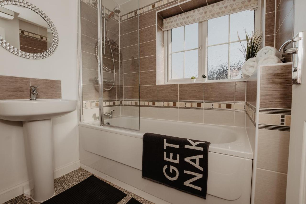 Coyle House, 3 Bed,Corby, Super Kings Or Twins, Driveway, Free Wi-Fi, Corporates Welcome Экстерьер фото